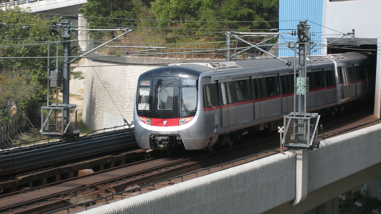 C-Train_going_to_Yau_Ma_Tei